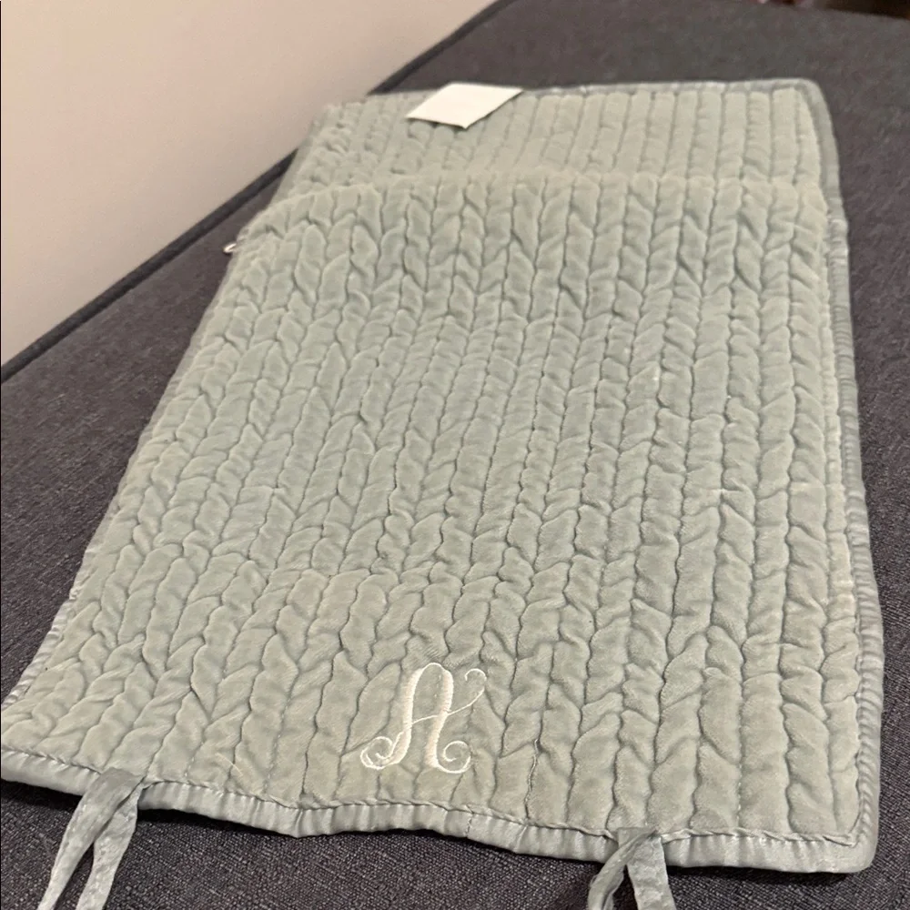 Pottery Barn quilted fold